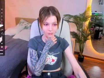 Miravelle from Chaturbate