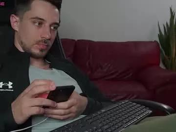 mrgreeneyes01 from Chaturbate