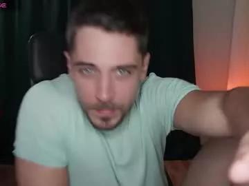 mrgreeneyes01 from Chaturbate