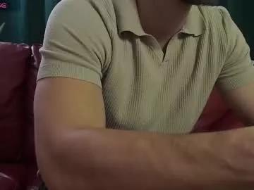 mrgreeneyes01 from Chaturbate