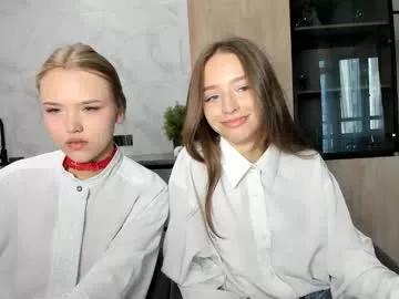 poopl_18 from Chaturbate is Group