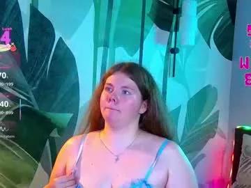 Rubyvalen from Chaturbate