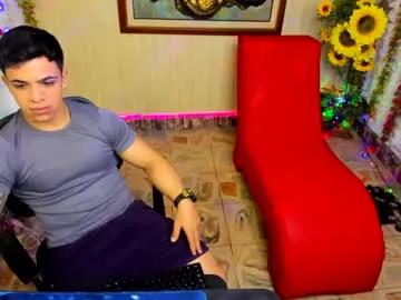 Themuscularvenezuelanman from Chaturbate