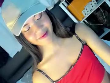 Urhot_fcking_zoey from Chaturbate