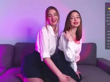 Villanelle_l from Chaturbate