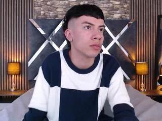 aaron_blink_james_oclock from Flirt4Free is Freechat