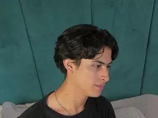 aaron_ez from Flirt4Free