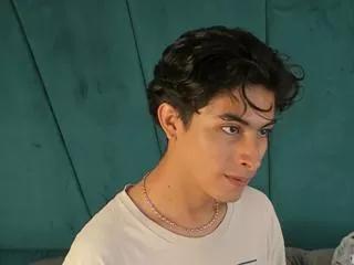 aaron_ez from Flirt4Free