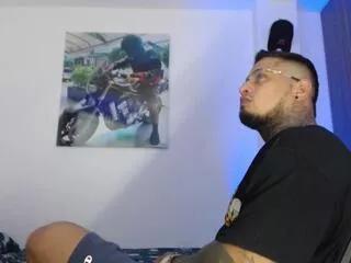apolo_strongman from Flirt4Free is Freechat
