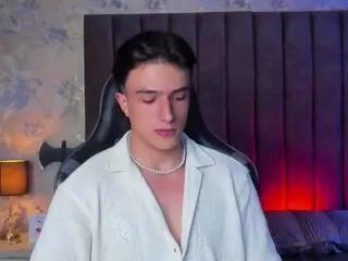 aslan_fox from Flirt4Free