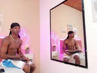 clarck_clein from Flirt4Free is Freechat