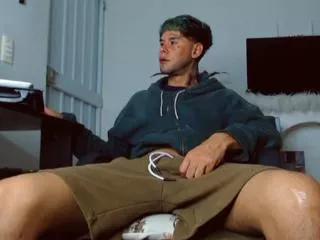 derryck from Flirt4Free