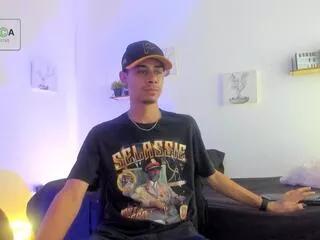 golden_mann from Flirt4Free is Freechat