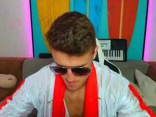 leo_cavalli from Flirt4Free is Freechat