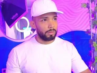 Lion_ferrer from Flirt4Free