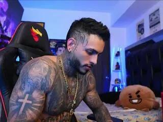 logan_hugh from Flirt4Free is Private
