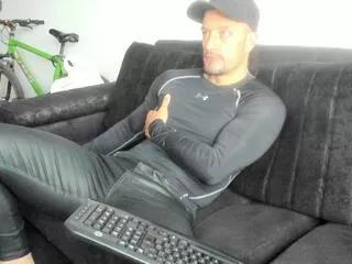 mathew_horny from Flirt4Free is Freechat