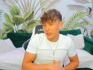 matthew_bieber from Flirt4Free