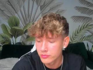 matthew_bieber from Flirt4Free