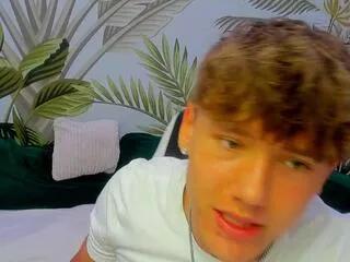 matthew_bieber from Flirt4Free