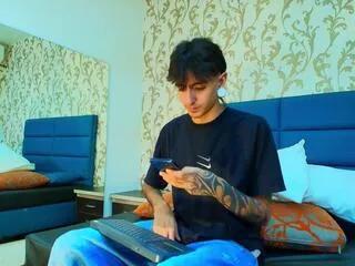 matthew_dixon from Flirt4Free
