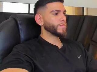 robert_croy from Flirt4Free is Freechat