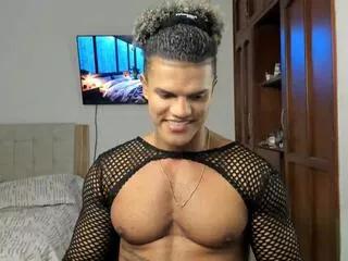 tyga_fit from Flirt4Free is Freechat