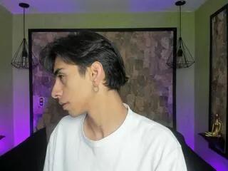 Uyukie from Flirt4Free
