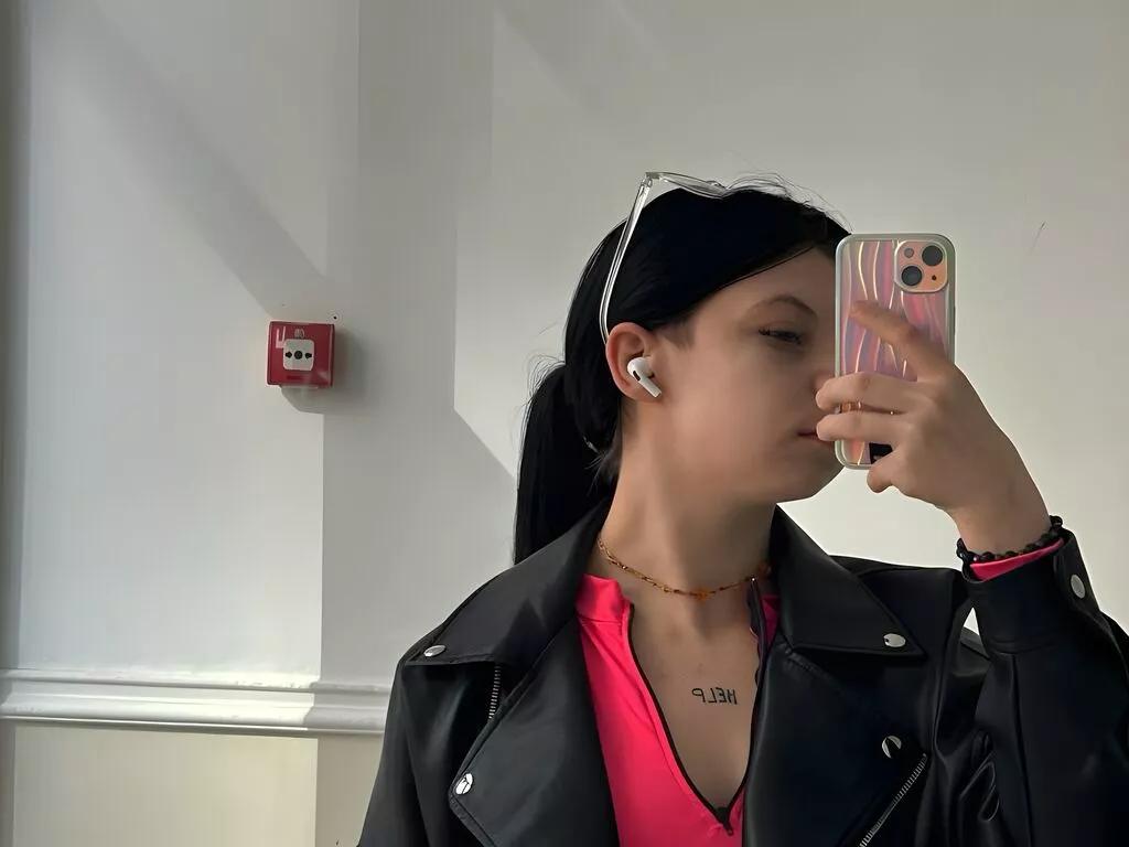 PeaceHeming on LiveJasmin