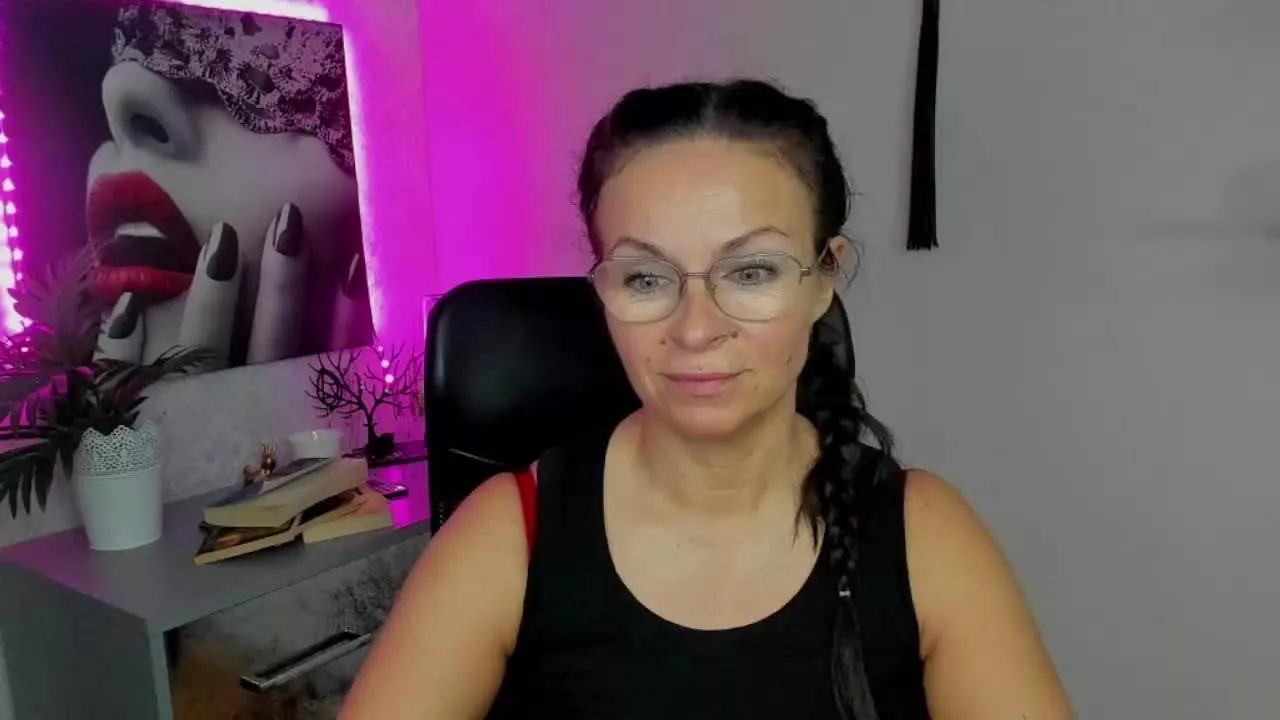 HelenTasty from Streamray