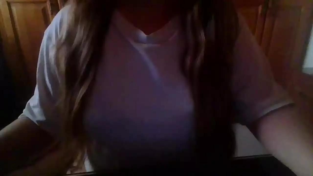 littlesara21 from Streamray
