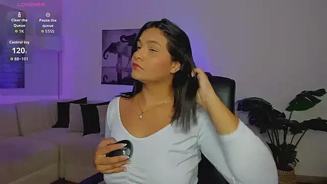 Alaia7h from StripChat