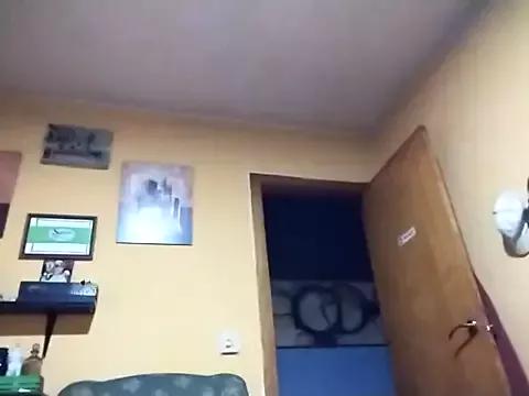 Aliciahotebonyspain from StripChat is Freechat
