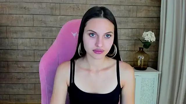 AlisaVersailles from StripChat
