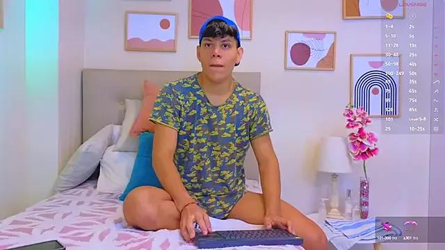 Almiboys from StripChat