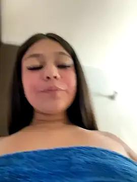 Alyshanon18 from StripChat