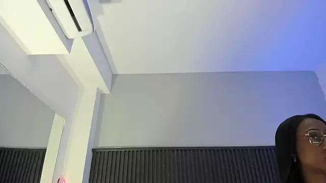 AmyyRossee_ from StripChat