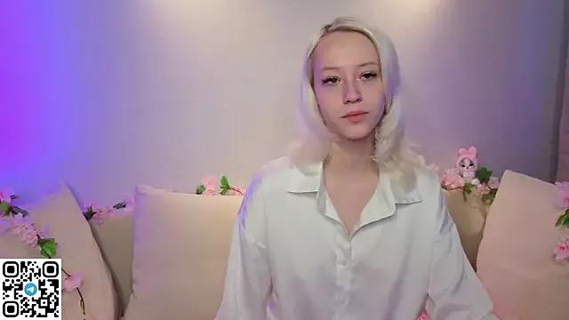 Anadeyaaa from StripChat
