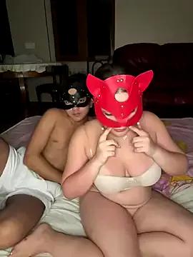 ayxqueenx from StripChat is Freechat
