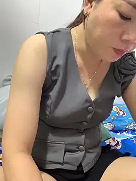 Baby-bigtits from StripChat