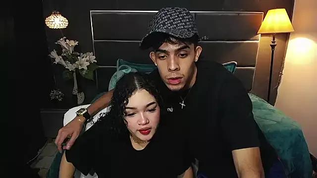 babybombomm18 from StripChat
