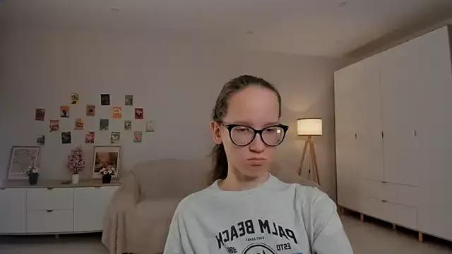 BettyBrowni from StripChat