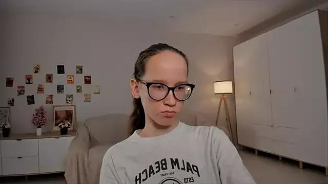 BettyBrowni from StripChat