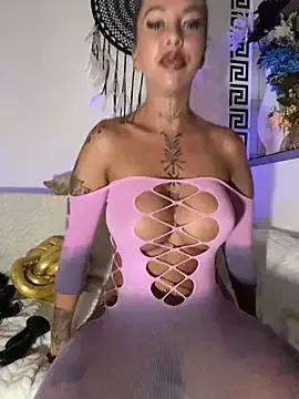 CheekyChels from StripChat is Freechat