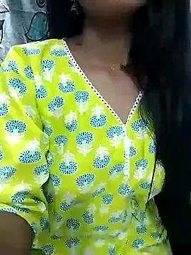 Eireen__13 from StripChat