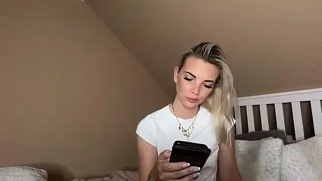 Foxy_Bite from StripChat is Freechat