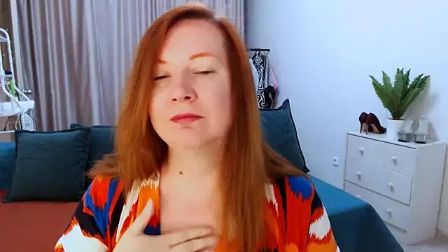 GoddessLara from StripChat