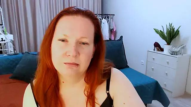 GoddessLara from StripChat