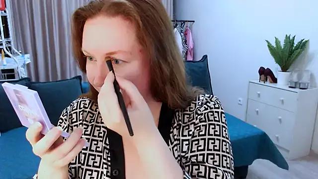 GoddessLara from StripChat