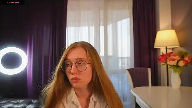 HarrietGeorge from StripChat